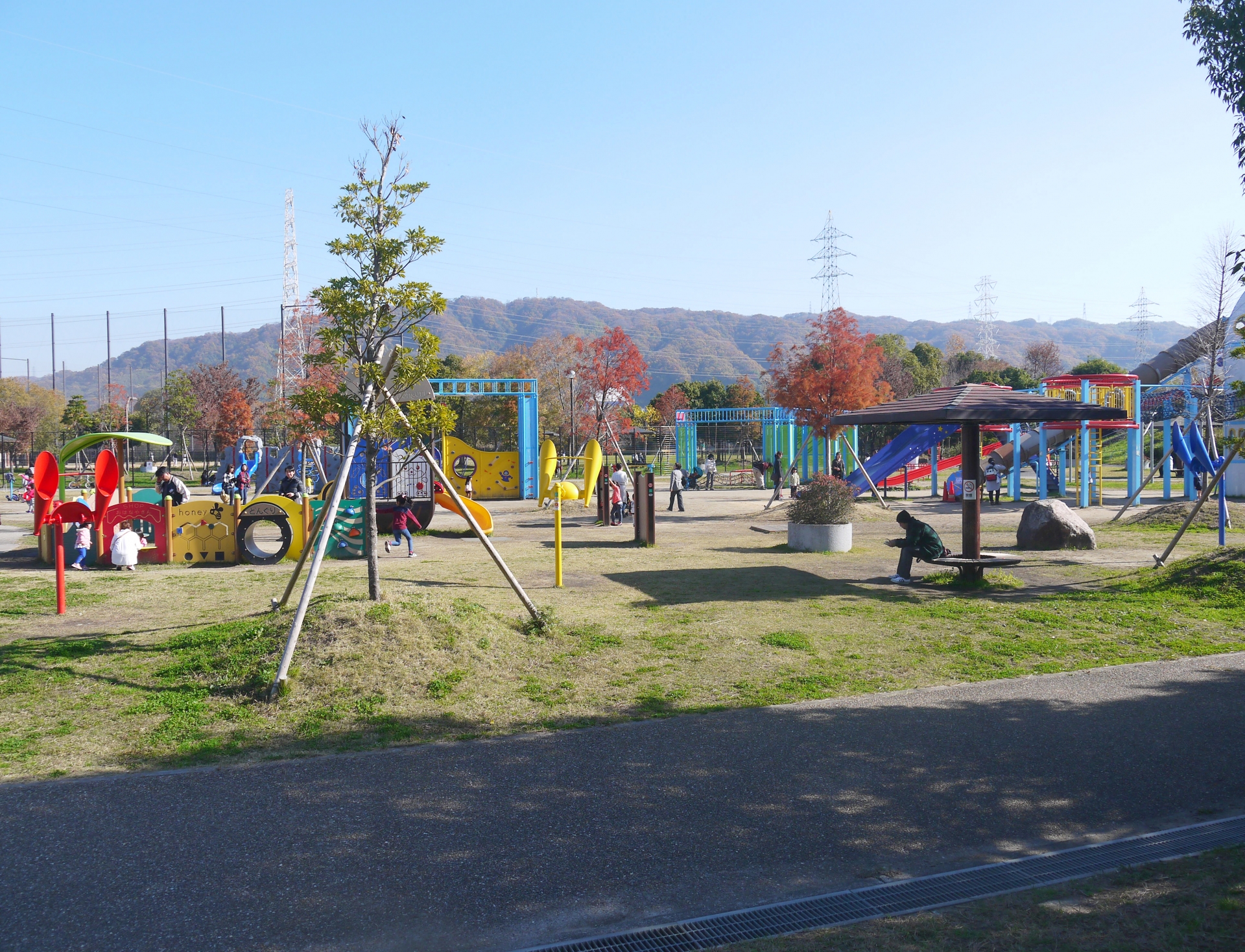 深北緑地公園で運動不足解消 ドッグラン 大型遊具施設を家族で楽しむ Kojimachi Blog